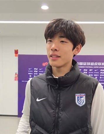  國青歸來上演中超首秀，朱鵬宇：感覺很好，場上大哥們很支持我