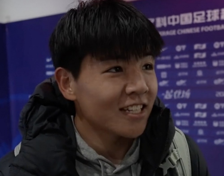  首次入選國足后決定保密，徐彬：希望這次我可以為國足做點什么