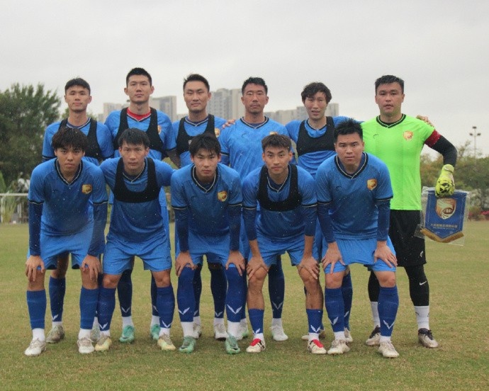  穆謝奎連入兩球?qū)⒈确帜孓D(zhuǎn)，大連鯤城2-1戰(zhàn)勝山西崇德榮海