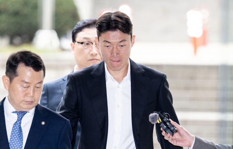  韓國國腳黃義助非法拍攝不雅視頻，一審被判有期徒刑1年緩刑2年！