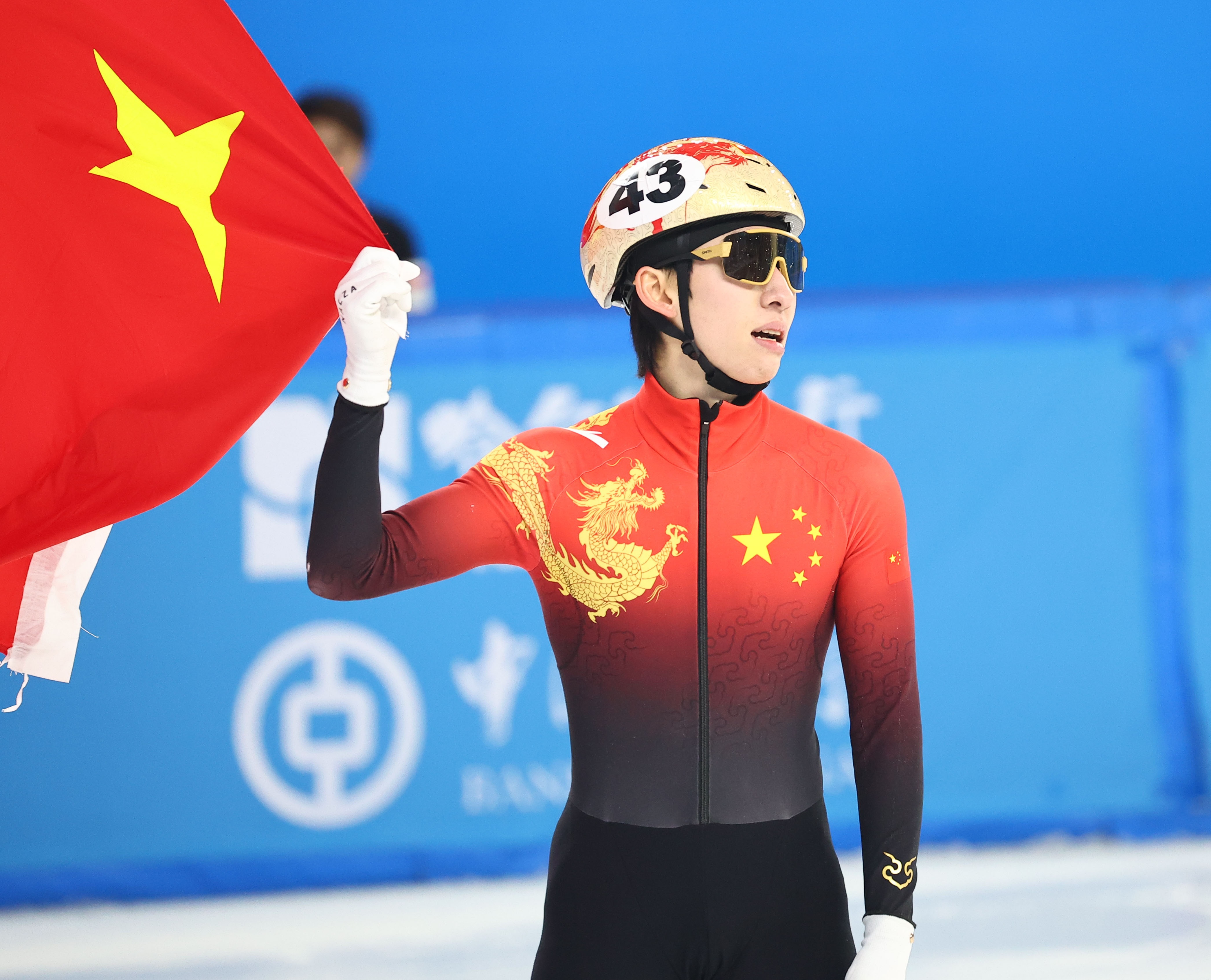  媒體人：中國冰雪歸化非常成功，但足球歸化花更多錢卻連水花都沒